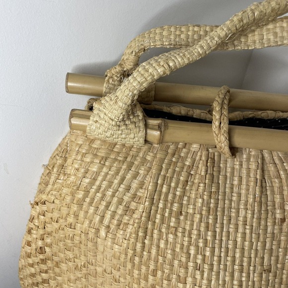 VTG Boho Mid-century Natural Straw Raffia Bag Tote Bamboo Accent Summer Beach - Picture 7 of 16